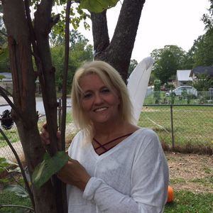 Meet your Posher, Deborah